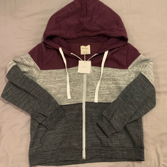 NWT Doublju Zippered Sweatshirt - 2XL. - Picture 2 of 4
